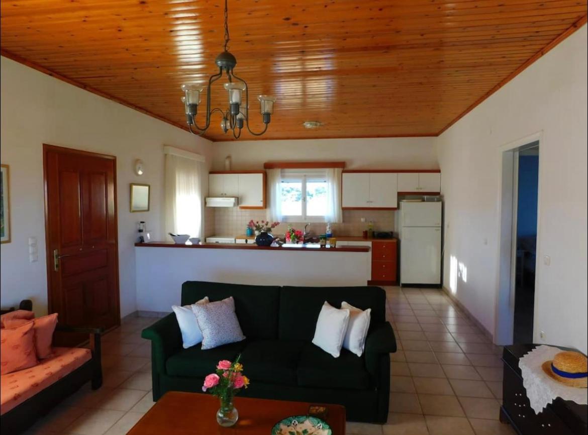 Nirvana Guest House Vasilítsion Eksteriør billede